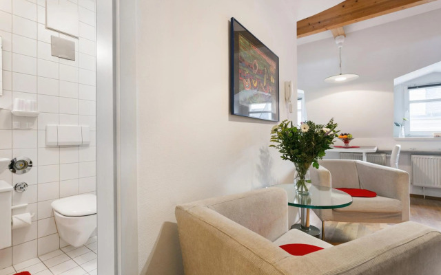 Comeback Apartment Central