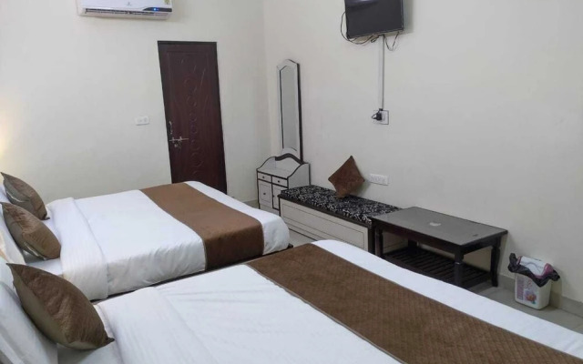 Hotel Lotus Inn
