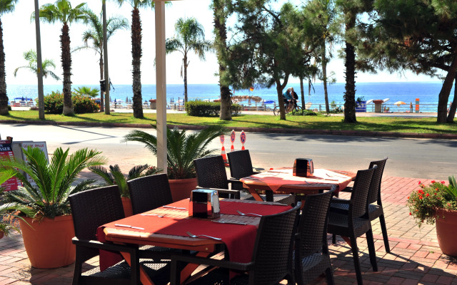 Kleopatra Ada Beach Hotel