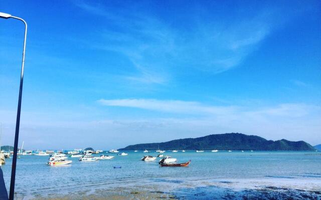 普吉岛日出宾馆(Sunrise Guesthouse)