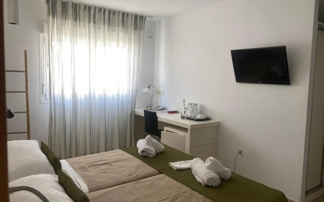 Hotel Senderos