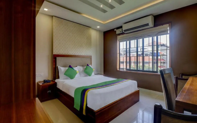 Glitz Inn