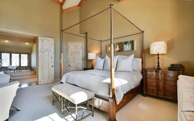 Oakwood Lodge