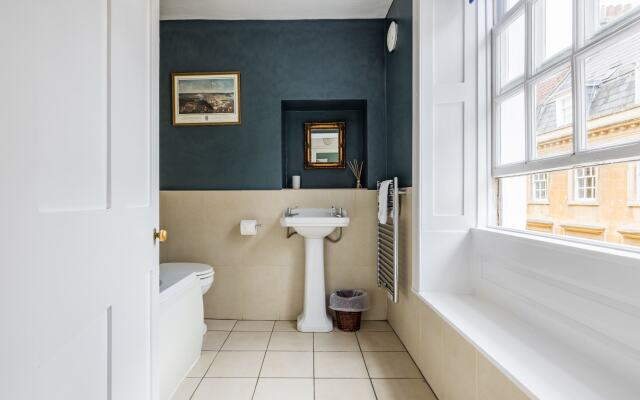Spacious Homely Georgian Town House Central Bath
