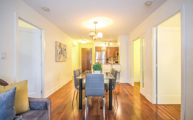 Sarkar Suites - Blue Jays Way