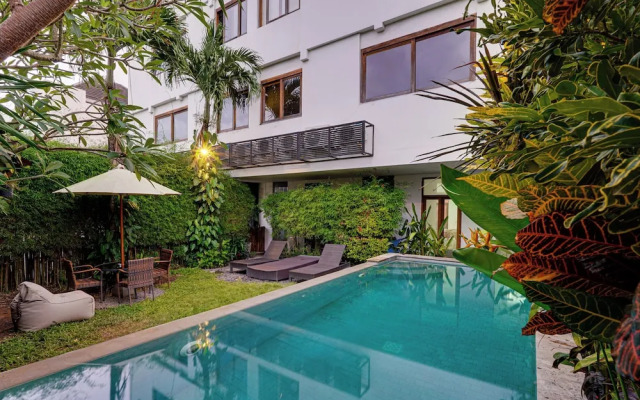 Stylish Canggu Apartment near Berawa Beach