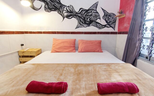 De'Oplet Homestay & Gallery