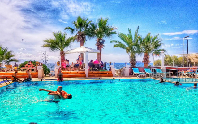 Sun and Sea Beach Hotel
