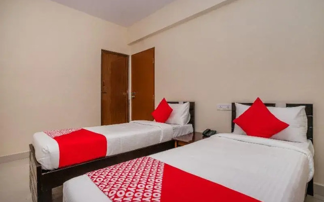 Sri Sai Guest House By OYO Rooms