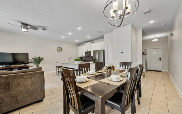 Luxury Thownhouse with private pool