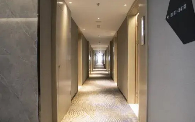 Yishang Hotel (Hechi Yizhou Municipal Center Plaza Branch)