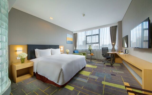 Holiday Inn Express Chengdu Dafeng