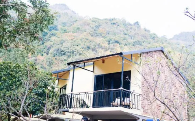 Suoi Moc Village – Outside – Moc Chau