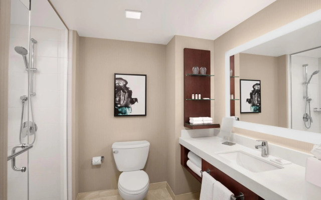 Delta Hotels by Marriott Thunder Bay