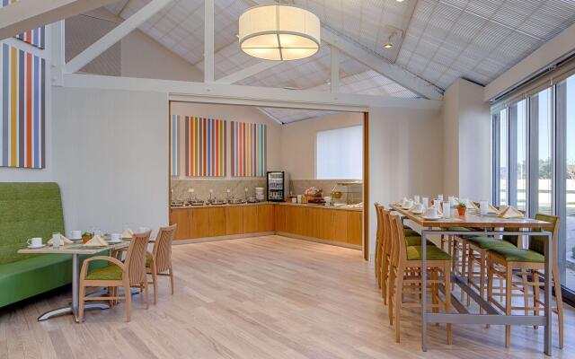 DoubleTree by Hilton Hotel Houston - Greenway Plaza