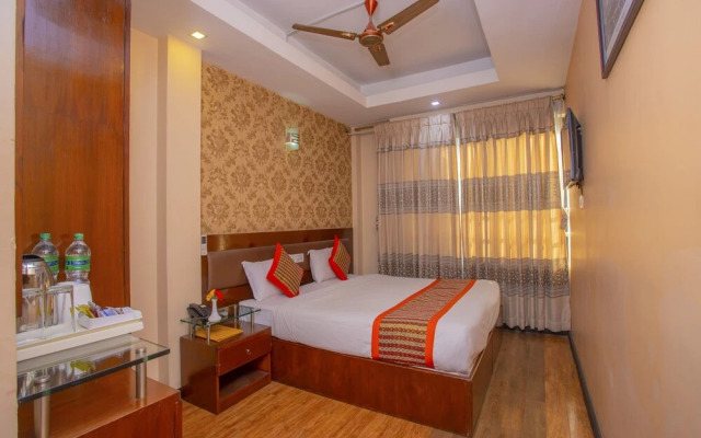 Capital O 338 Yellow Pagoda Hotel