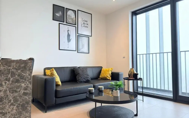 Beautiful 1 bedroom flat w terrace