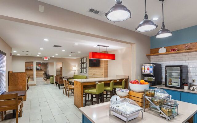 Country Inn & Suites by Radisson, Lewisville, TX