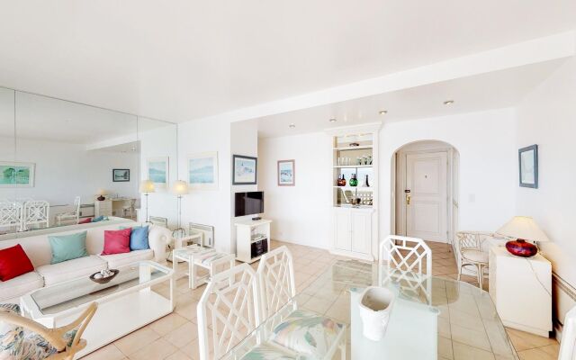 Oceana Suites Vanguardia Suite 801