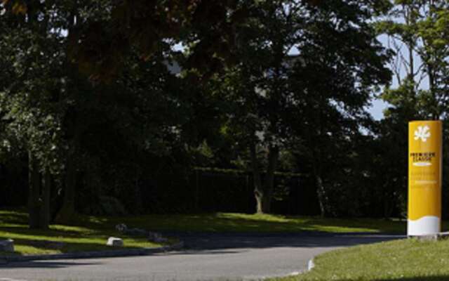 Premiere Classe Niort Est - La Crèche