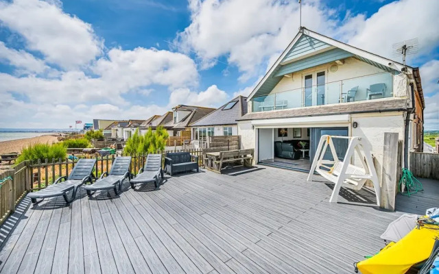 Beachfront House With 2 Kayaks Sleeps 8
