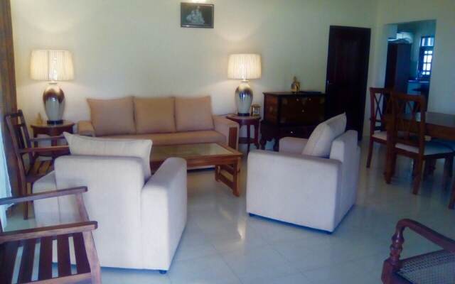 Nalendra - Beachfront & Villa