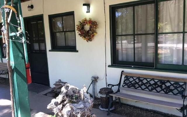 Kern Riverfront Lodge