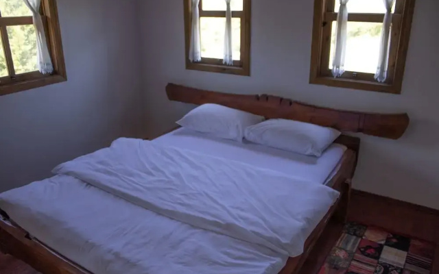 Vira Garden House