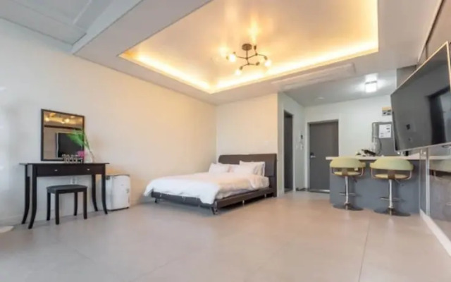 Goseong Honey Hooney Pension