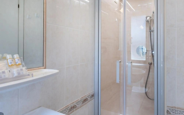 Renaissance Zürich Tower Hotel