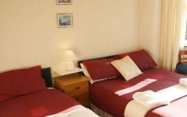 Clarron House Hotel