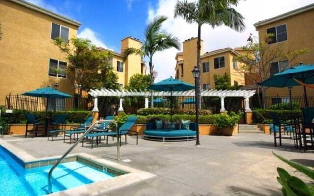 Sunshine Suites - La Jolla