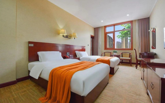 Hefeng Huarong Business Hotel