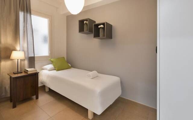 Cosy & Modern 4bdr in Central Eixample
