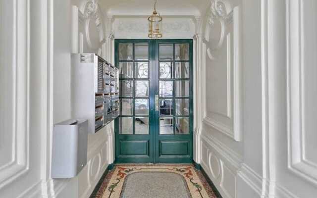 Cozy 2BR Flat in Charming Auteuil