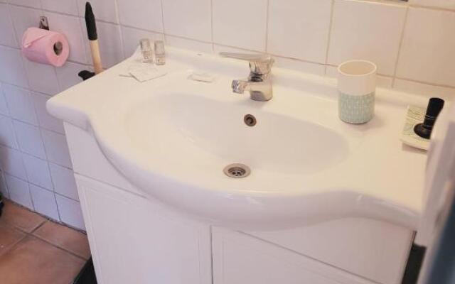 Studio With Wifi For 2 Near Remparts D'avignon