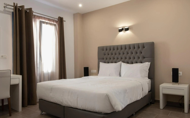 Tristhenia Hotel