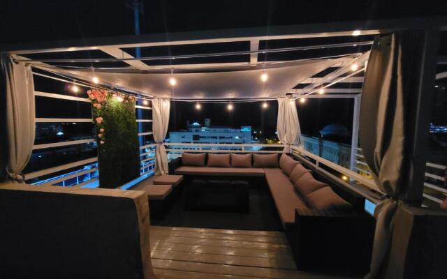 Amazing Ocean View Penthouse, 4 Bdrms, 4.5 Bths