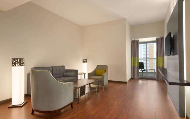 Howard Johnson Plaza By Wyndham Dubai Deira