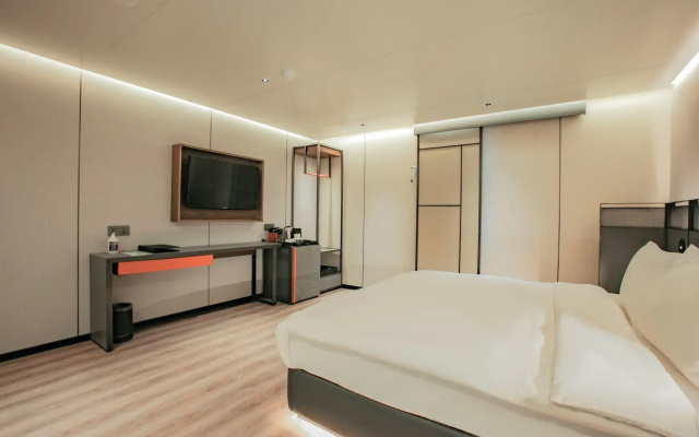 L&L City Hotel