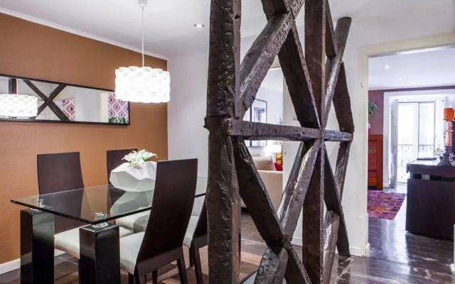 Designer by Apartments Alfama