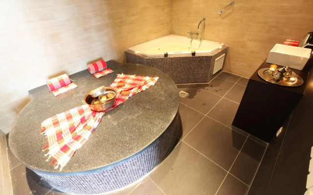 Restaurant, Hotel & Spa Savarin