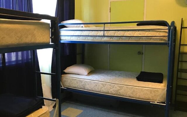 Banana Bungalow West Hollywood Hotel & Hostel