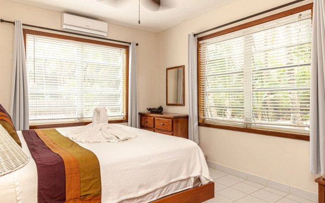 Coral Bay Villas