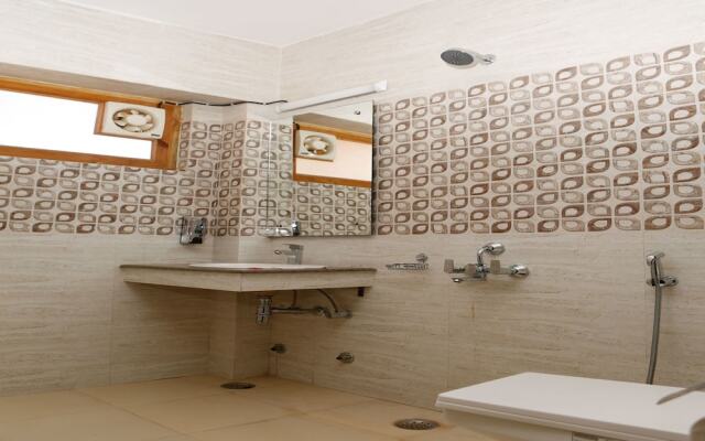 OYO 11490 Hotel Royal Hill