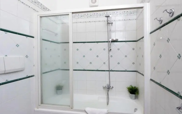 Cozy Oppio - My Extra Home