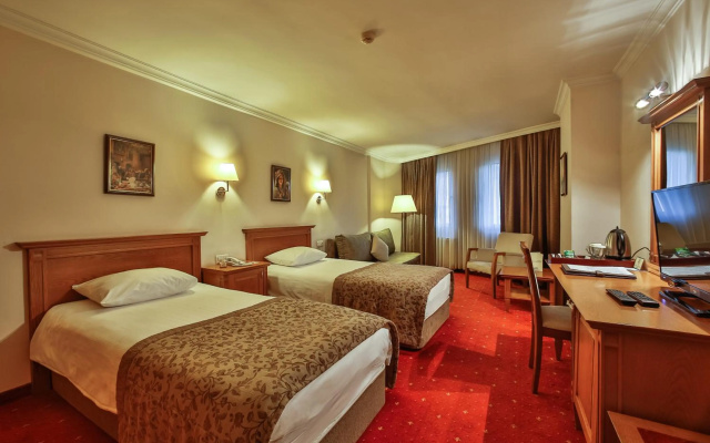 Central Hotel