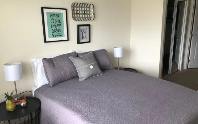 Art Deco 1BR Apt In Plaza Midwood