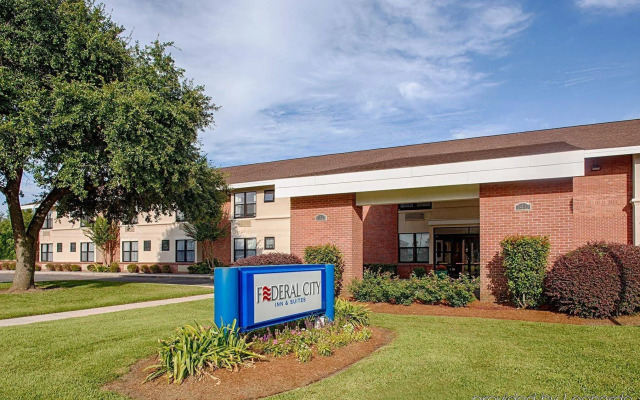 Federal City Inn & Suites
