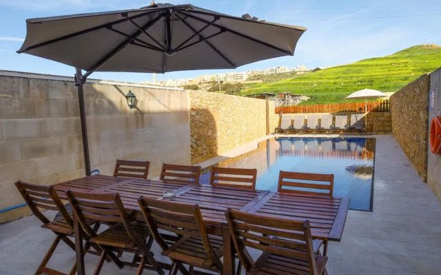 Solaris Gozitan Villa With Pool Gozo